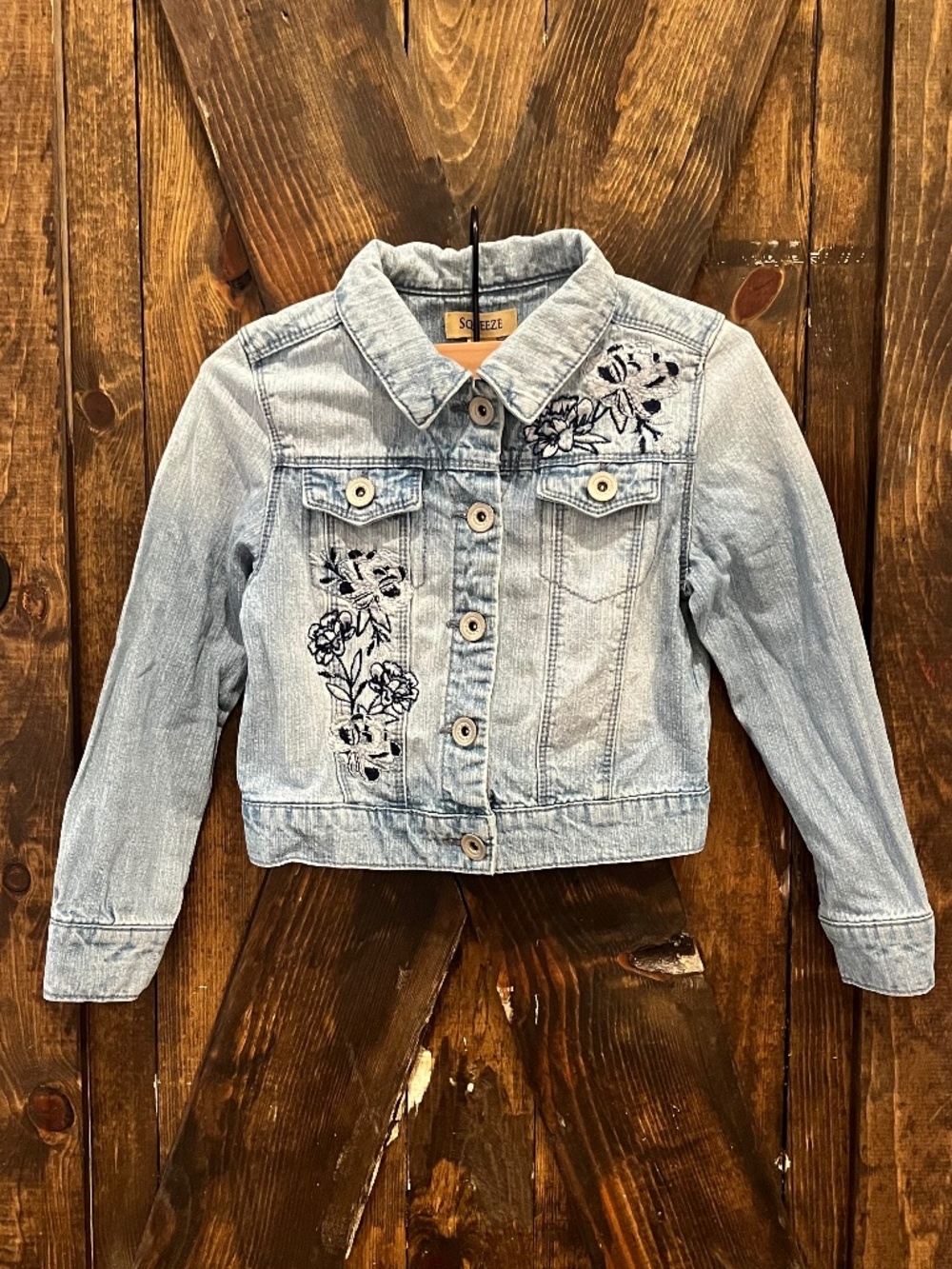 Squeeze-Girl's-Light Blue-Flower Embroidered- Jean Jacket-Size M(8)